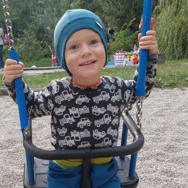 Detské merino tričko Heľpa - autíčka na tmavosivej