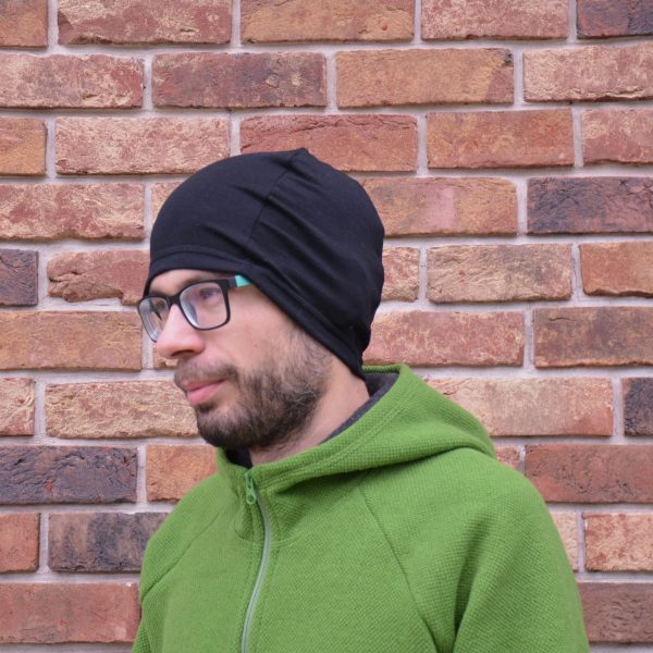 Outdoorová merino čiapka Kremenec čierna